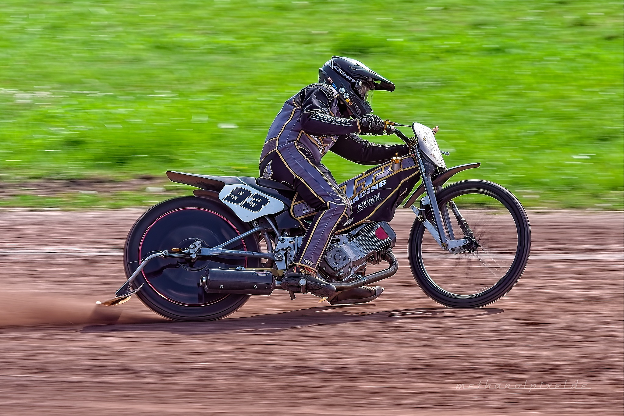 ILCE 7M4   A7405913 2048